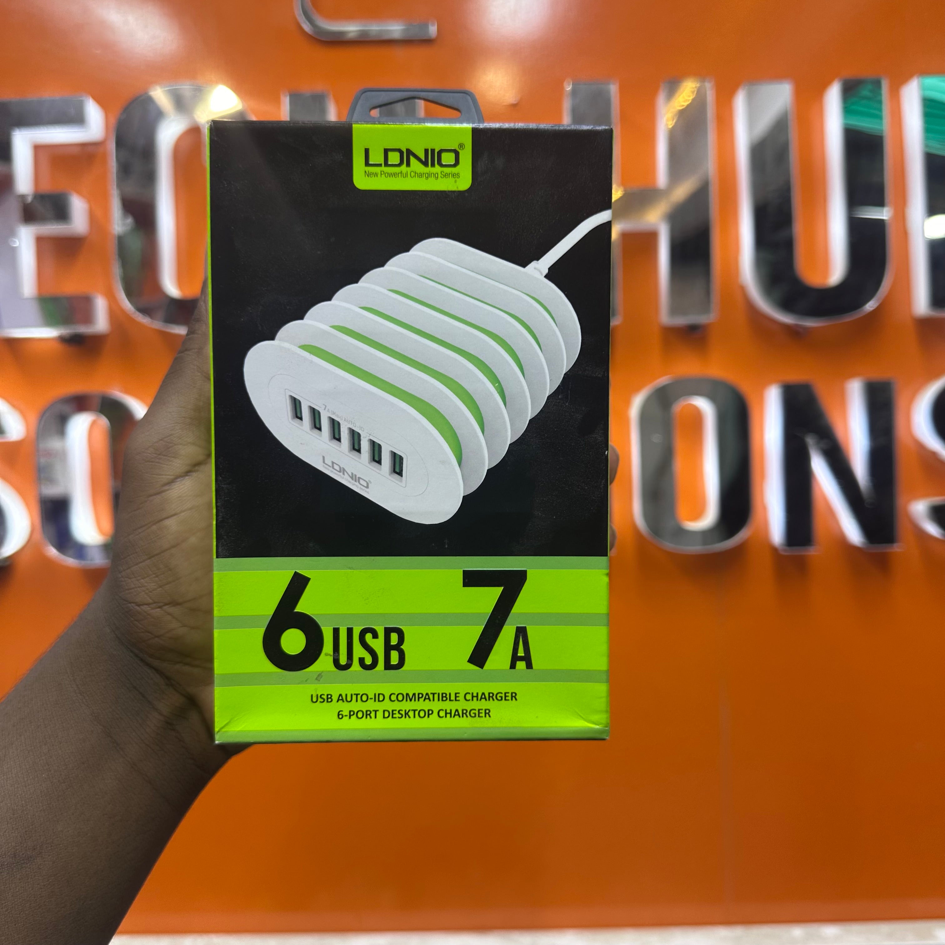 LDNIO - 6 USB 7A - USB AUTO-ID COMPATIBLE CHARGER - 6-PORT DESKTOP CHARGER